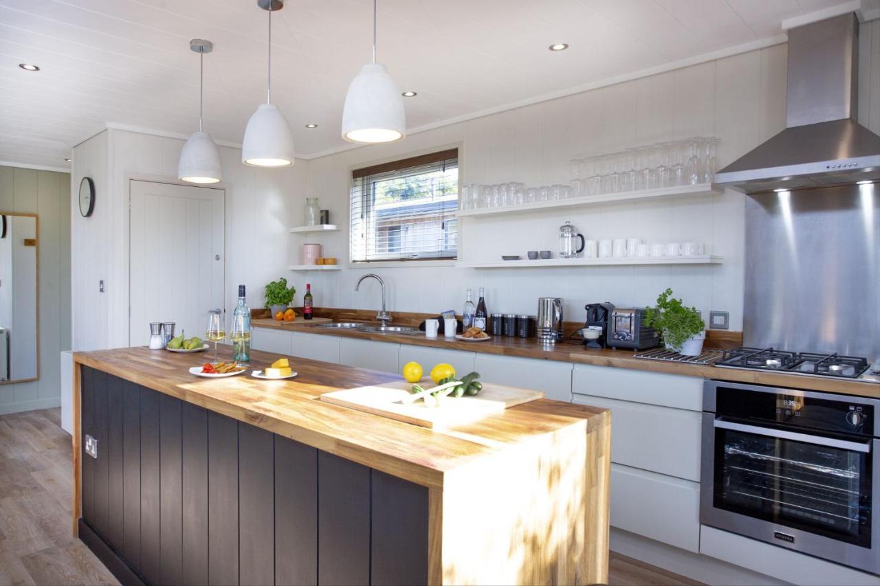 Whileaway Lodge, Strawberryfield Park Cheddar Bagian luar foto